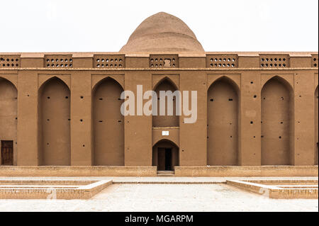 Entrée principale du caravansérail de Meybod, Iran Banque D'Images