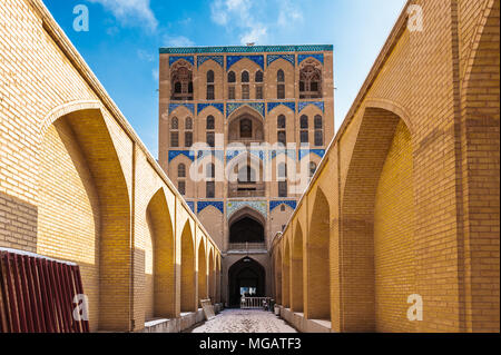 Route de la palais Ali Qapu, un grand palais à Isfahan, Iran Banque D'Images