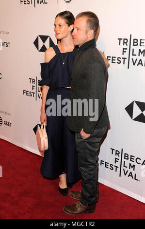 NEW YORK, NY - 23 avril : Kacy Byxbee et l'acteur Scott Caan assister à la projection de "Untogether" au cours de la 2018 Tribeca Film Festival au Théâtre SVA sur Banque D'Images