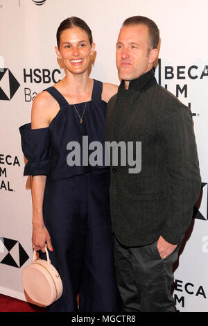 NEW YORK, NY - 23 avril : Kacy Byxbee et l'acteur Scott Caan assister à la projection de "Untogether" au cours de la 2018 Tribeca Film Festival au Théâtre SVA sur Banque D'Images