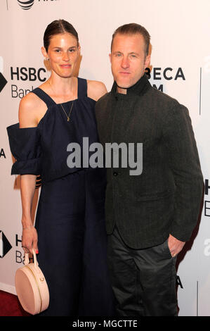 NEW YORK, NY - 23 avril : Kacy Byxbee et l'acteur Scott Caan assister à la projection de "Untogether" au cours de la 2018 Tribeca Film Festival au Théâtre SVA sur Banque D'Images