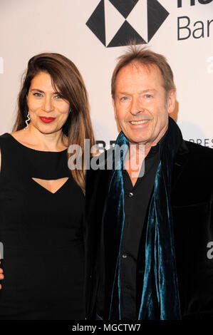 NEW YORK, NY - 23 avril : Maria Angelica et Simon Kirke assister à la projection de "Untogether" au cours de la 2018 Tribeca Film Festival au théâtre sur un SVA Banque D'Images