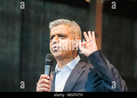 London UK. 28 aril 2018. Le maire de Sadiq Khan assiste à Londo Vaisakhi festival à Trafalgar Square qui célèbre de Punjabi Sikh et tradition, patrimoine et culture : Crédit amer ghazzal/Alamy Live News Banque D'Images