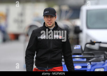 Rockingham, Royaume-Uni. Apr 28, 2018. Cbrd British Formula 3 (F3) pilote de championnat Ben Hurst (Hillspeed) dans le paddock Crédit : Paren Raval/Alamy Live News Banque D'Images