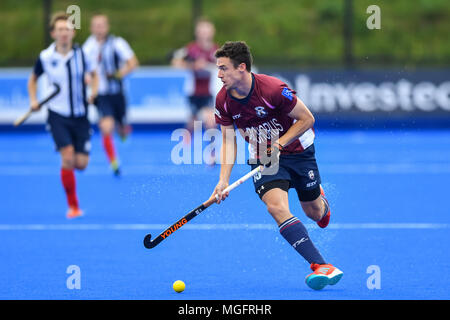 Londres, Royaume-Uni. Apr 28, 2018. Phil Roper de Wimbledon en action au cours de demi-finale de Wimbledon entre 1 MHL (1er) v Hampstead & Westminster (4e) de la Ligue de hockey de l'Angleterre 2018 Finale le samedi, 28 avril 2018. Londres, Angleterre. Credit : Taka Wu/Alamy Live News Crédit : Taka Wu/Alamy Live News Banque D'Images