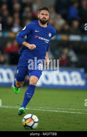 Swansea, Royaume-Uni. . Apr 28, 2018. Olivier Giroud de Chelsea en action. Le Premier ministre .League, Swansea City v Chelsea au Liberty Stadium de Swansea, Pays de Galles du Sud le samedi 28 avril 2018. Cette image ne peut être utilisé qu'à des fins rédactionnelles. Usage éditorial uniquement, licence requise pour un usage commercial. Aucune utilisation de pari, de jeux ou d'un seul club/ligue/dvd publications. Photos par Andrew Andrew/Verger Verger la photographie de sport/Alamy live news Crédit : Andrew Orchard la photographie de sport/Alamy Live News Banque D'Images