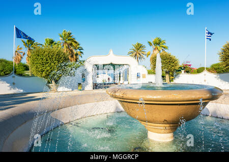 Fontaine d'eau circulaire à Kalithea (Rhodes, Grèce) Banque D'Images