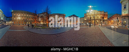 Milan, Italie - 2012 : Square de Scala dans la nuit Banque D'Images