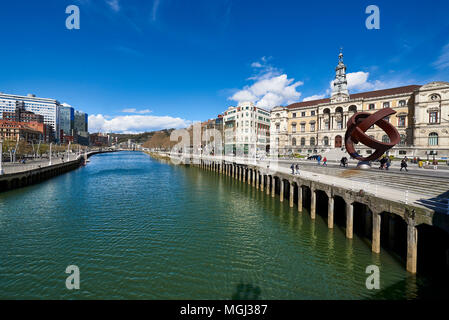 Fleuve Nervion et Conseil Municipal, Bilbao, Biscaye, Pays basque, Euskadi, Euskal Herria, Espagne, Europe Banque D'Images
