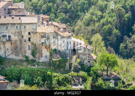 Vue panoramique à Poggio Moiano, village dans la province de Rieti, Latium, Italie centrale. Banque D'Images