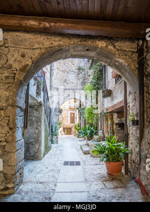 Vue panoramique à Poggio Moiano, village dans la province de Rieti, Latium, Italie centrale. Banque D'Images