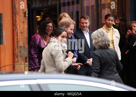Le prince Harry, Londres, Royaume-Uni. 9 janvier, 2018. Le prince Harry & Meghan Markle visiter Reprezent radio à Brixton POP - stock photo, appuyez sur la photographie, image Banque D'Images