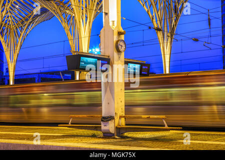 Lisbonne, Portugal - 15 avril 2018 . La Gare do Oriente gare de nuit à Lisbonne, Portugal Banque D'Images