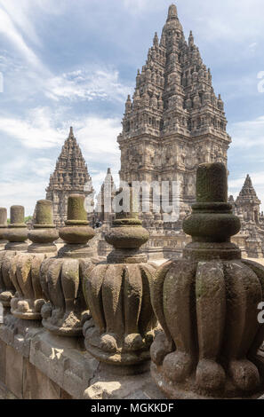 Grand Temple Hindou de Prambanan près de Yogyakarta, Java, Indonésie Banque D'Images