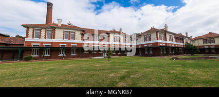 Les terrasses, La Trobe University. Autrefois l'Hôpital psychiatrique Mont Park, construit en 1903, Bundoora, Victoria, Australie Banque D'Images