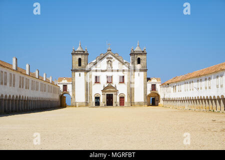 Le 15e siècle Notre Dame du cap ou l'église de Nossa Senhora do Cabo près du cap Espichel à Sesimbra, Portugal Banque D'Images