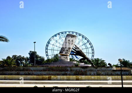 Enregistrer l'Iraq Statue conçu par le sculpteur irakien Mohammed Ghani Hikmat .qui situé à Bagdad. Banque D'Images