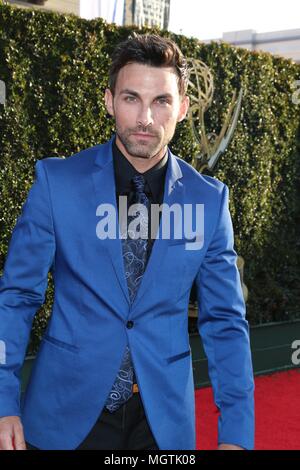 Pasadena, États-Unis. 27 avril 2018. Erik Fellows au niveau des arrivées pour la 45e journée, Creative Arts Emmy Awards, Pasadena Civic Centre, Pasadena, CA, 27 avril 2018. Credit : Priscilla Grant/Everett Collection/Alamy Live News Banque D'Images