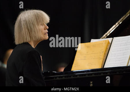 Torino, Italie. 28 avril 2018. Le compositeur et pianiste de jazz américaine Carla Bley à Torino Jazz Festival 2018 Credit : Marco Destefanis/Alamy Live News Banque D'Images