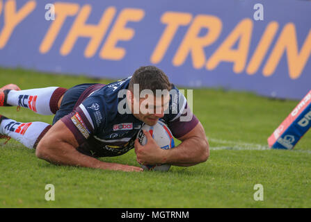 Hull, Royaume-Uni. 29 avril 2018. Super League rugby Betfred, Round 13,Hull KR v Leeds Rhinos ; Ryan Hall Leeds Rhinos d'une notation de crédit essayer : Nouvelles Images /Alamy Live News Banque D'Images