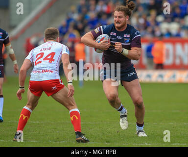 Hull, Royaume-Uni. 29 avril 2018. Super League rugby Betfred, Round 13,Hull KR v Leeds Rhinos ; Anthony Mullaly de Leeds Rhinos exécutant la balle en crédit : Nouvelles Images /Alamy Live News Banque D'Images