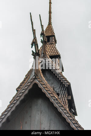 Église en bois norvégien près de Bergen (Stabkirche Fantoft) Banque D'Images