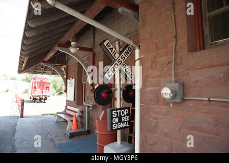 New Oxford, PA, USA - 2 juin 2012 : la nouvelle gare d'Oxford, qui sert maintenant de musée ferroviaire, est situé sur la route de Lincoln. Banque D'Images