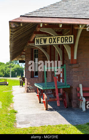 New Oxford, PA, USA - 2 juin 2012 : la nouvelle gare d'Oxford, qui sert maintenant de musée ferroviaire, est situé sur la route de Lincoln. Banque D'Images