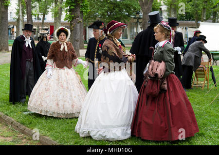 Des personnages costumés pour la fête du 3e Napoléon à Vichy Allier France Banque D'Images