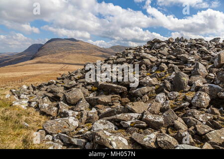 À la recherche des Cairns dans carnedd Lwyd vers le sommet du Cadair Idris Banque D'Images