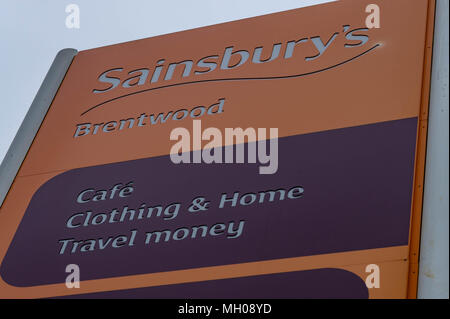 Sainsbury et Asda, Sainsbury's fusion signalisation Brentwood Banque D'Images