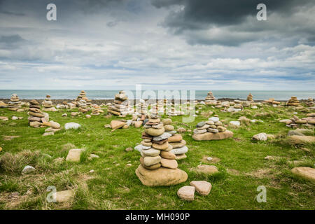 L'Île saint rock balancing, Northumberland, Angleterre. Banque D'Images