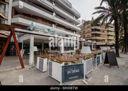 Las Sirenas restaurant près de la marina à Port Alcudia, Mallorca, Iles Baléares, Espagne, Europe Banque D'Images