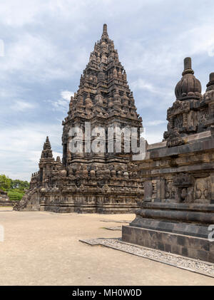 Grand Temple Hindou de Prambanan près de Yogyakarta, Java, Indonésie Banque D'Images