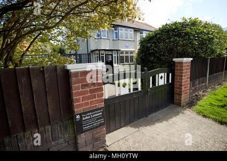 John Lennons maison d'enfance mendips 251 mélove avenue liverpool merseyside angleterre royaume-uni Banque D'Images