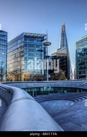 More London Riverside. L'écope, les immeubles de bureaux et le gratte-ciel Shard à Londres, Angleterre Banque D'Images