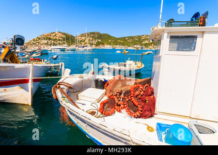 Bateaux de pêche au port de Mindelo, l'île de Majorque, Espagne Banque D'Images