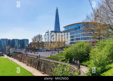 Londres, Royaume-Uni - 19 avril : Vue de l'ADRD et les bâtiments de la ville de Londres dans le centre-ville le 19 avril 2018 à Londres Banque D'Images