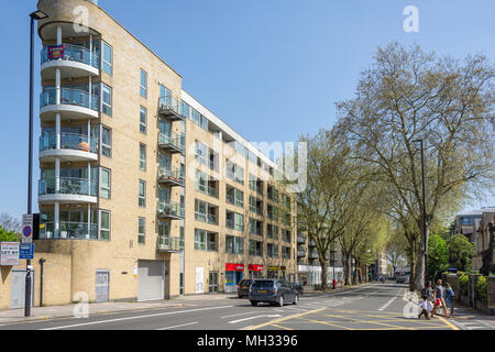 Chiswick High Road, Chiswick, London Borough of London, Greater London, Angleterre, Royaume-Uni Banque D'Images