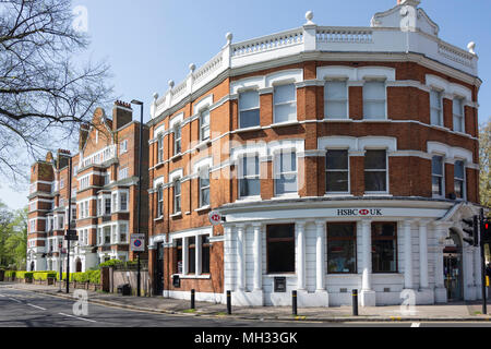 Les Jardins d'Arlington Park Apartments et la Banque HSBC, Sutton Lane North & High Street, Chiswick, Arrondissement de Hounslow, London, Angleterre, Royaume-Uni Banque D'Images