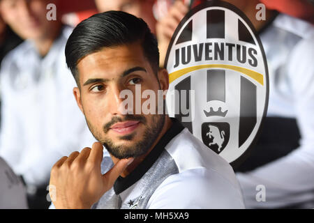 Prague, Tschechische Republik. Apr 30, 2018. Emre CAN avant transfert à la Juventus. Il a joué une saison solide pour Liverpool. Maintenant, apparemment, la Juventus va frapper et sécurisé Emre pouvez Ð le transfert est apparemment en voie d'achèvement. PHOTOMONTAGE. Archives photos : Emre CAN (GER), Reserve Bank, banque de remplacement, remplacer, joueur de réserve, banque, Add-on, portrait, portrait, Portrait. Laenderspiel Football WC, Qualification, République tchèque (CZE) - Allemagne (GER) 1-2, sur 01.09.2017, EDENARENA/Prague | utilisée dans le monde entier : dpa Crédit/Alamy Live News Banque D'Images