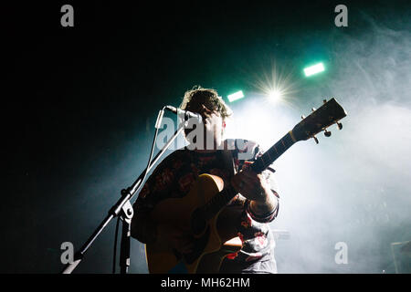 Cambridge, UK. 30 avril 2018. Les sans-abri Gospel Choir exécute Frank Turner & live soutien à l'âmes de couchage à la Cambridge Corn Exchange. Crédit : Richard Etteridge/Alamy Live News Banque D'Images