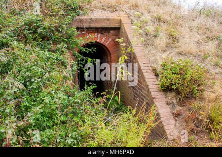 Entrée du tunnel abandonné à Fort Point, San Francisco, Californie Banque D'Images