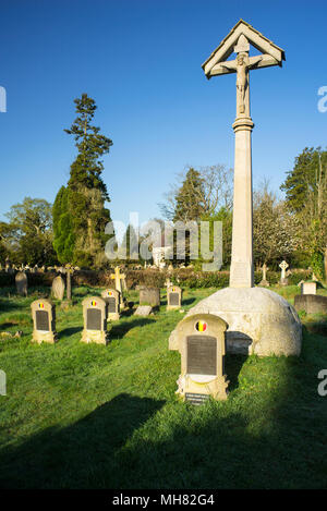 Monument aux morts et des tombes de soldats de la Première Guerre mondiale belge à Southampton Vieux cimetière sur la commune de Southampton Banque D'Images