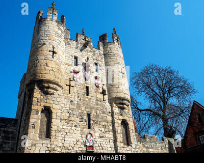 Micklegate Bar sur des pavillons dans le mur de la ville à York Yorkshire Angleterre Banque D'Images