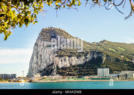 Le rocher de Gibraltar vu d'Espagne, territoire britannique d'outre-mer, France Banque D'Images