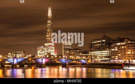 Nuit sur la Tamise - Londres UK Banque D'Images