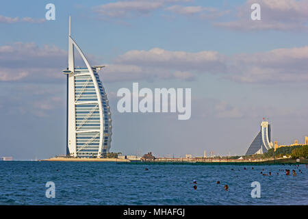 Dubaï, Émirats arabes unis-Novembre 17 : une vue générale du premier hôtel de luxe 7 étoiles Burj Al Arab 'Tour des Arabes" le 17 novembre 2012 à Dubaï. Banque D'Images