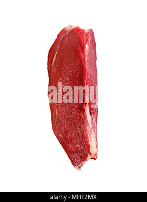 Filet de boeuf cru isolé sur fond blanc. Banque D'Images