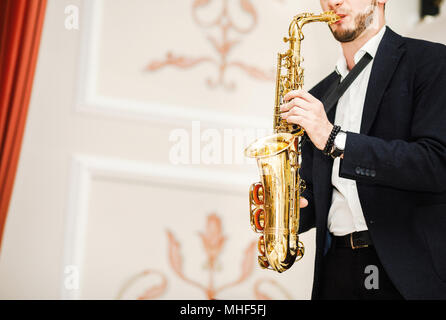 Jazzman artiste de musique à jouer du Saxophone Banque D'Images